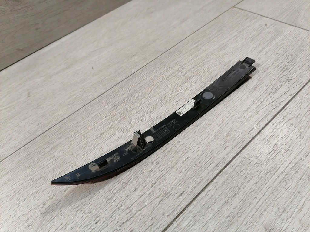 фото №7, Taycan відбивач бампер лівий задня 9j1945103e