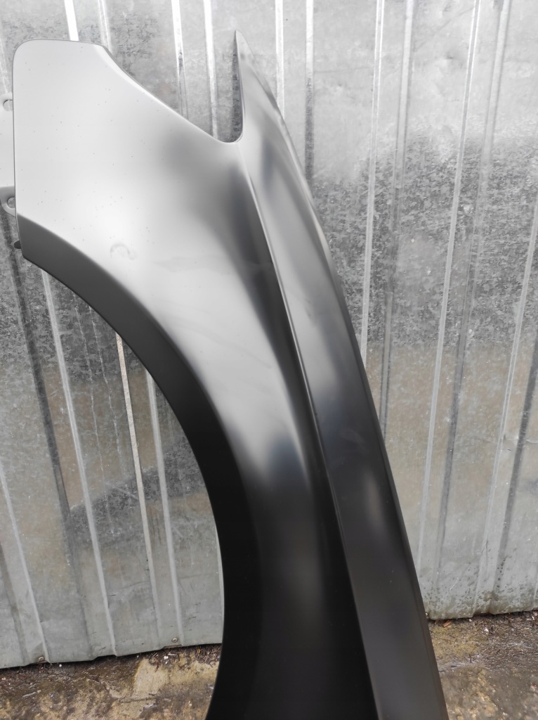 Крыло  правый  или левое  audi a3 8v hb алюминий новый к покраска с Разборки