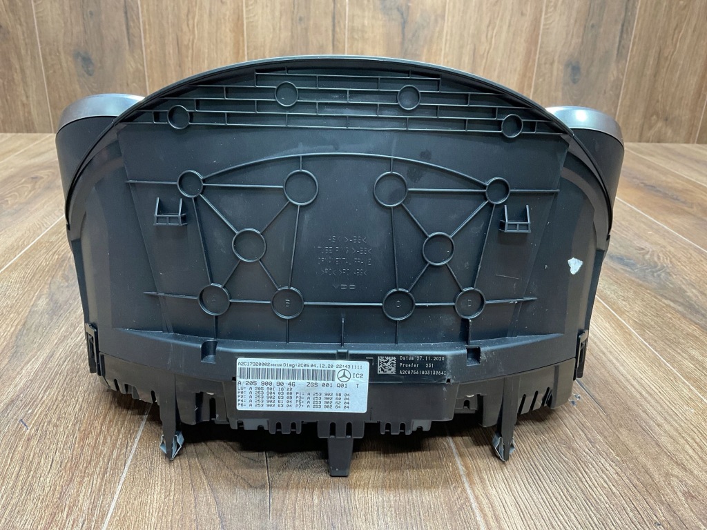 Панель mercedes w253 c253 w205 a2059009046. Киев