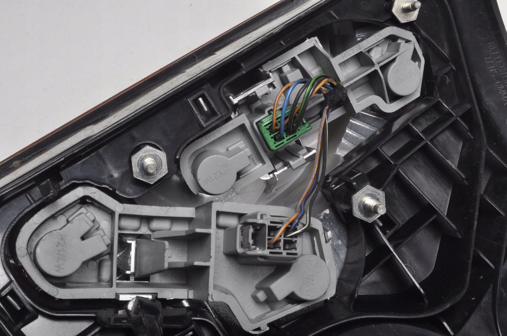 фото №11, Volvo c30 лампа ліва задня лівий задня 31213913