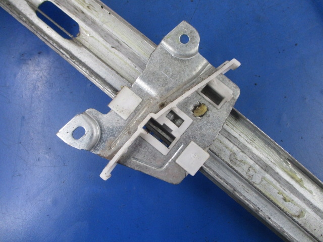 фото №5, Ford maverick ii 5d підйомник скло перед правий