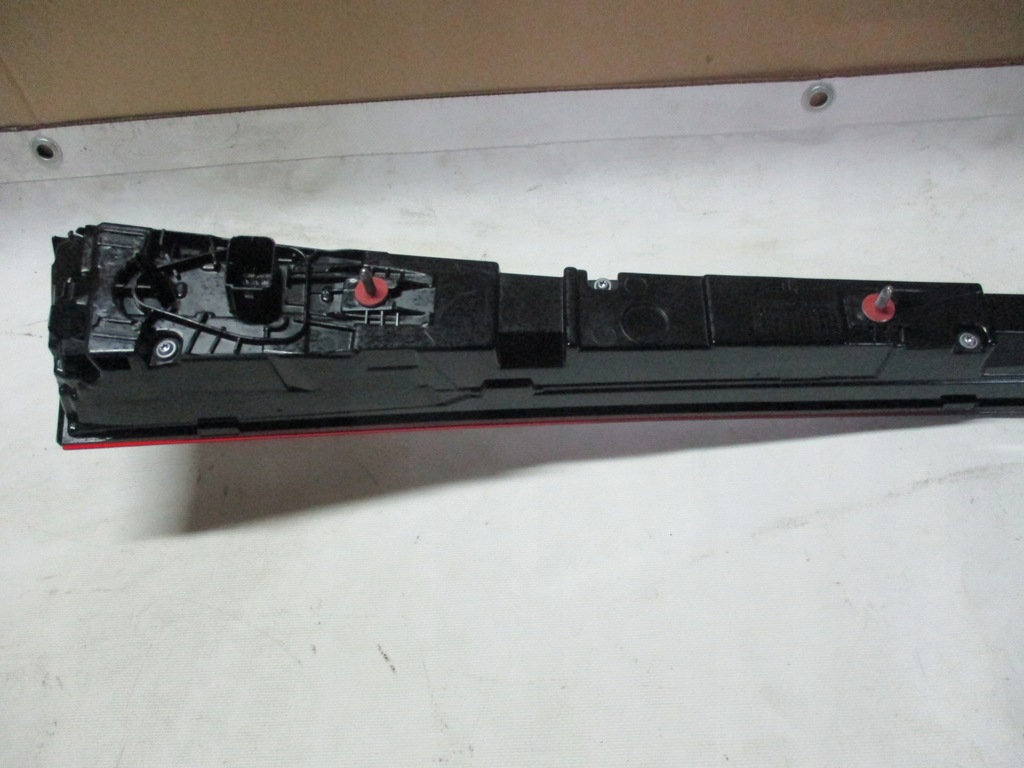 фото №8, Лампа задня середня mercedes eqs w 297 led