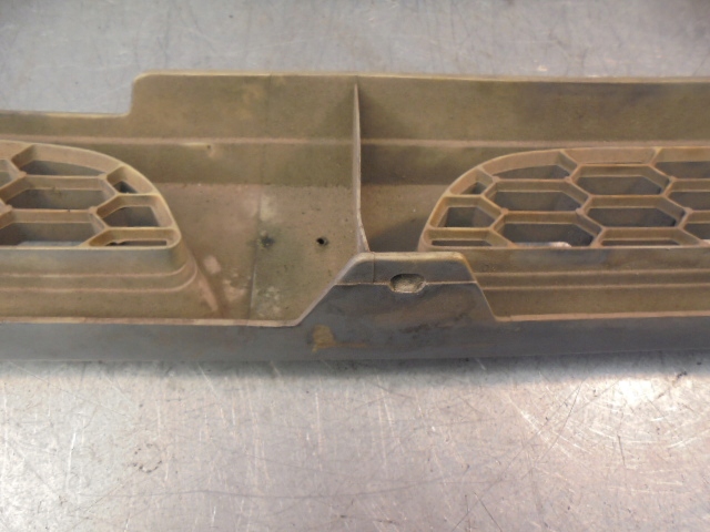 фото №4, Решітка радіатора, решітка радіатора nissan sunny n14