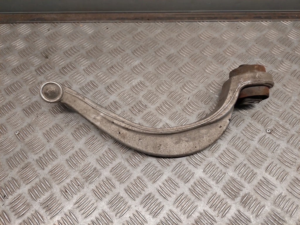 фото №5, Audi a8 s8 d4 4h 4h0407694f перед правая рычаги