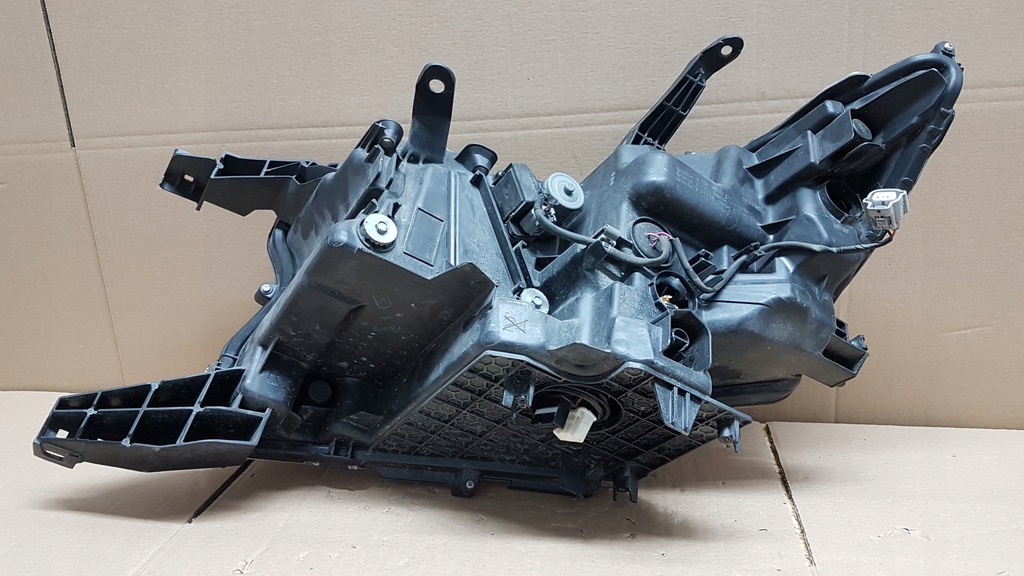 фото №15, Лампа перед правая toyota land cruiser 150 full led