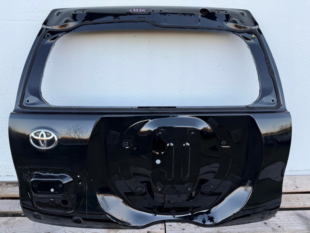 Купить Крышка багажника багажника задняя задняя toyota land cruiser 150 j150 2009- bardzo ladna