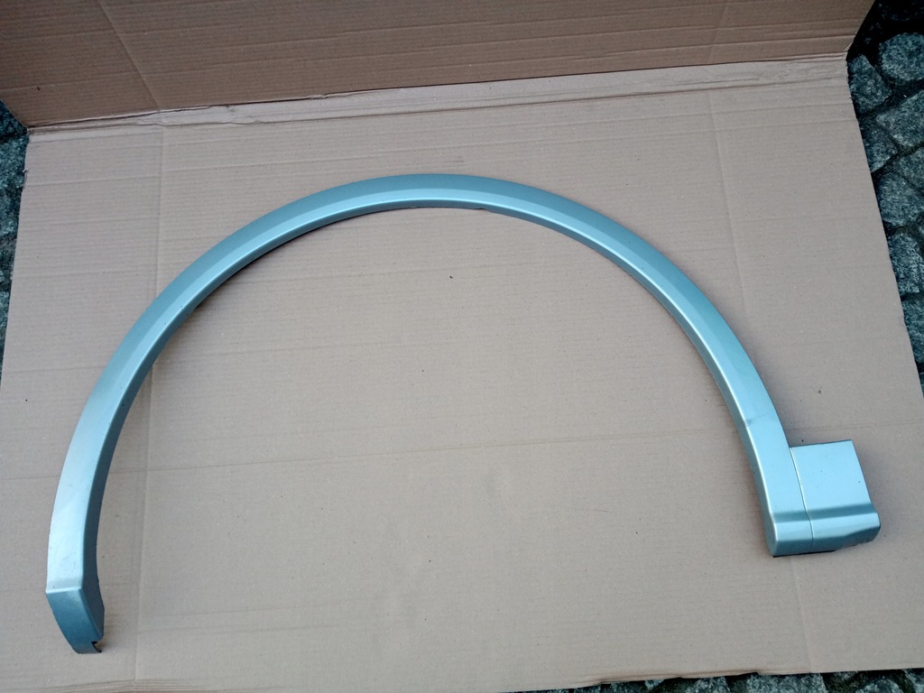 фото №1, Audi q5 s-line 80a левая молдинг крыла перед