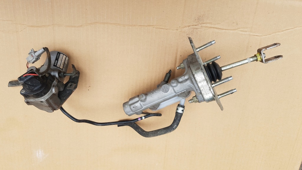 фото №1, Toyota prius ii 03-09 корректор торможения 47010