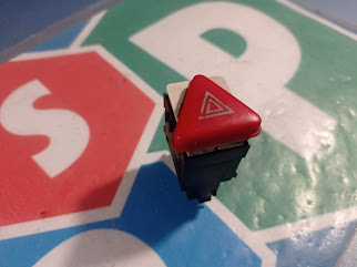 фото №5, Выключатель кнопка аварийная skoda fabia i 6y0953235