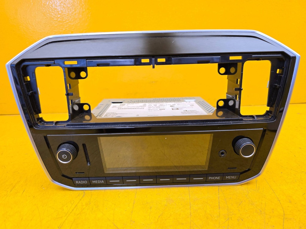 Купити Vw up радіо заводський 1s0035871