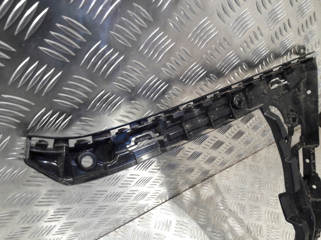 фото №9, Mercedes c w205 направляющие бампера правый левый задняя kpl