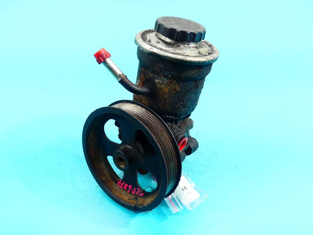 фото №1, Насос усилителя toyota corolla verso ii 2.2 d4d