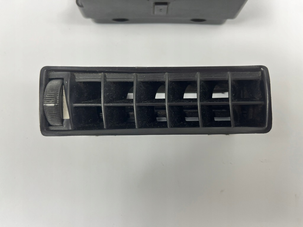 Купить Решётка обдув правая mercedes w126 c126 se sel sec 1268310442