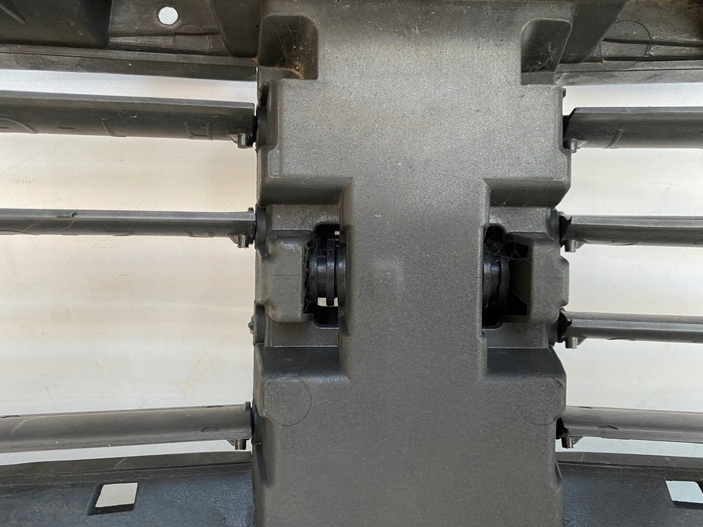 фото №11, Bmw g29 z4 18- впуск повітря жалюзі шторка pas передній 74187156