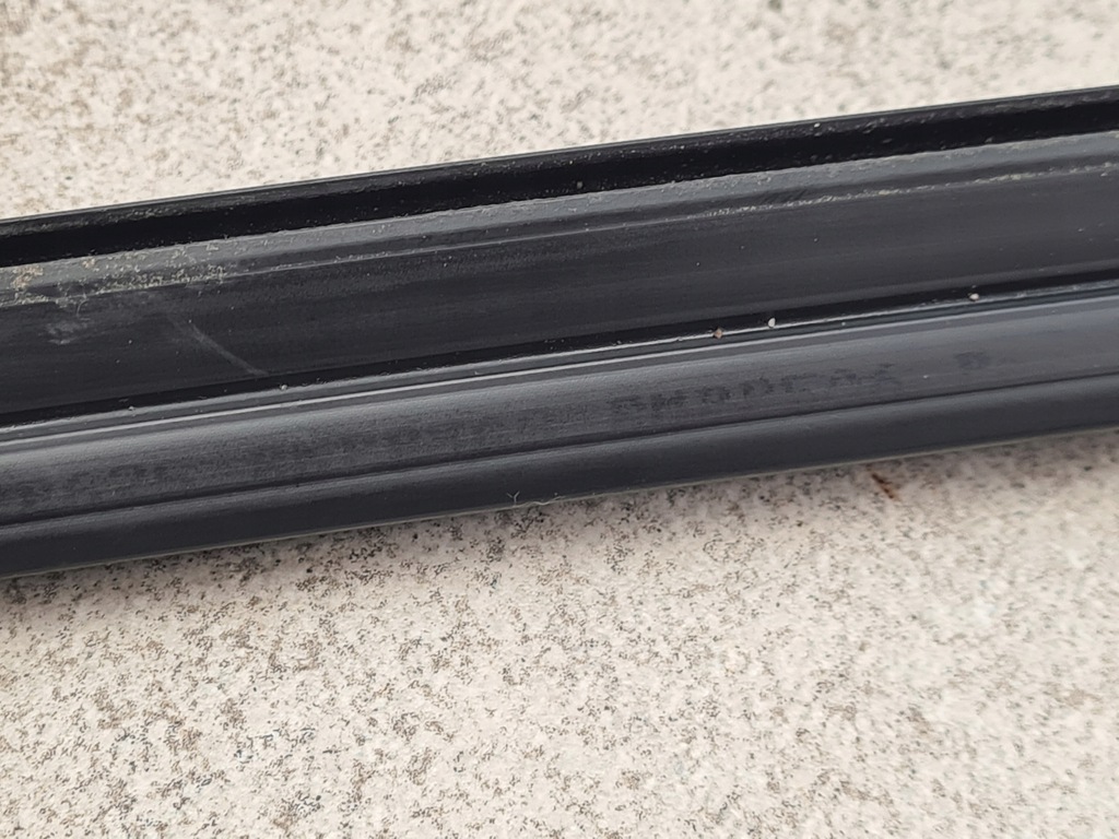 фото №8, Toyota verso молдинг прокладка кровельная левая