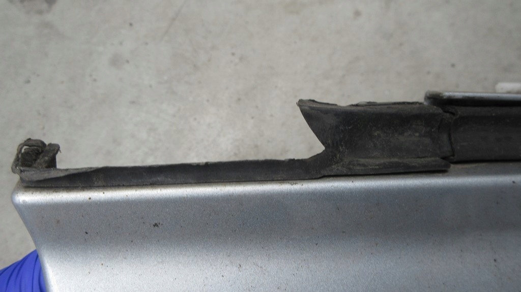 Купити Mercedes w203 amg a2036981654 поріг правий накладка