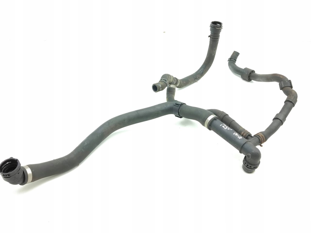 Купить Seat ateca 2016 шланг / пабтрубок  радиатора