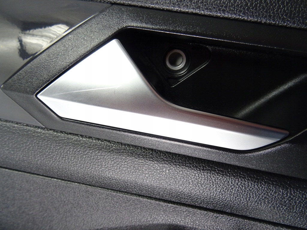 фото №7, Vw t-roc обшивка дверь левый перед 2ga867011 17-19