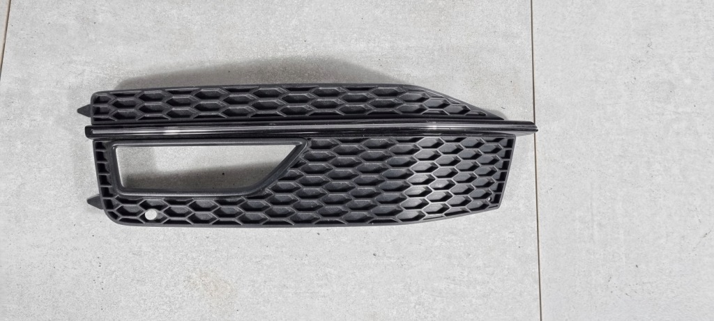 фото №1, Audi a4 b8 lift s-line решётка бампера левая 8k0