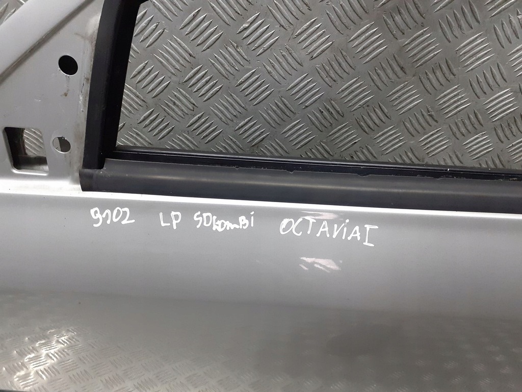 фото №9, Дверь левый перед skoda octavia i 9102
