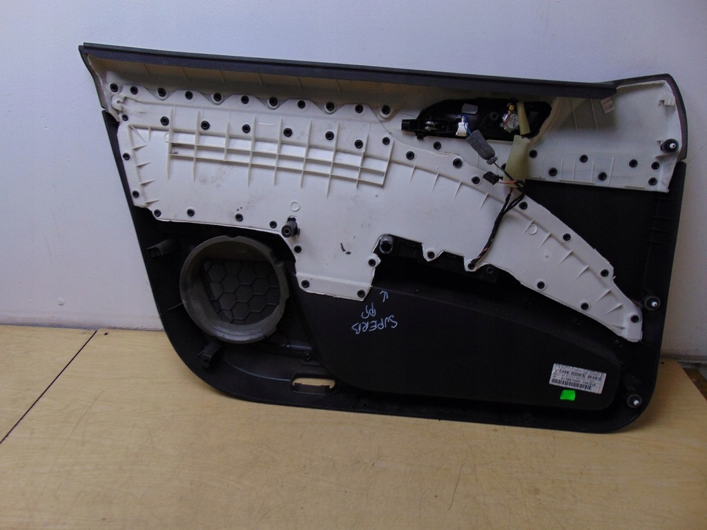 фото №9, Оббивка обшивка двері правий перед skoda superb ii