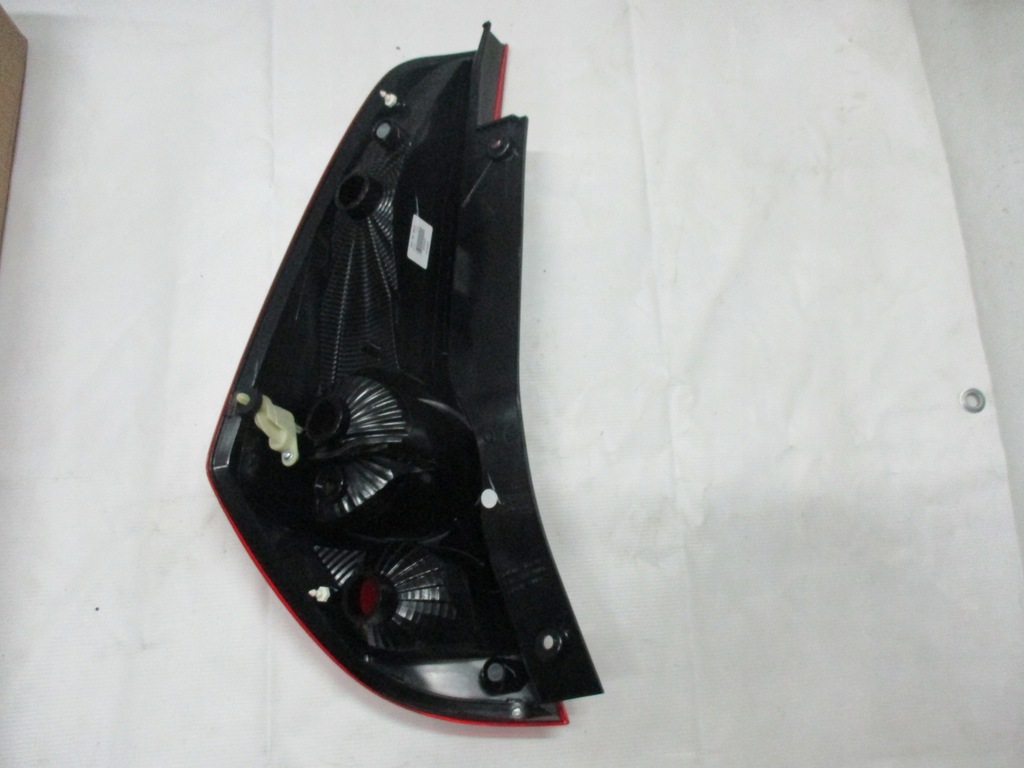 фото №8, Лампа правый задняя задняя opel agila b ii 2 08-14r 93193681