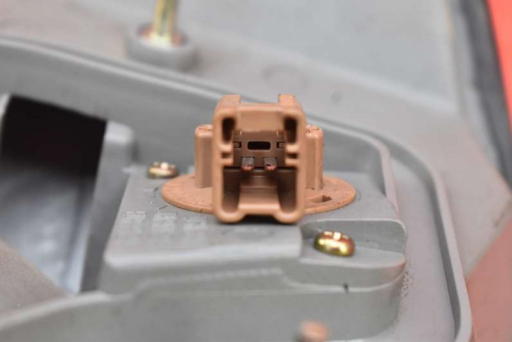 фото №7, Лампа права задня задня nissan maxima a33 00-05