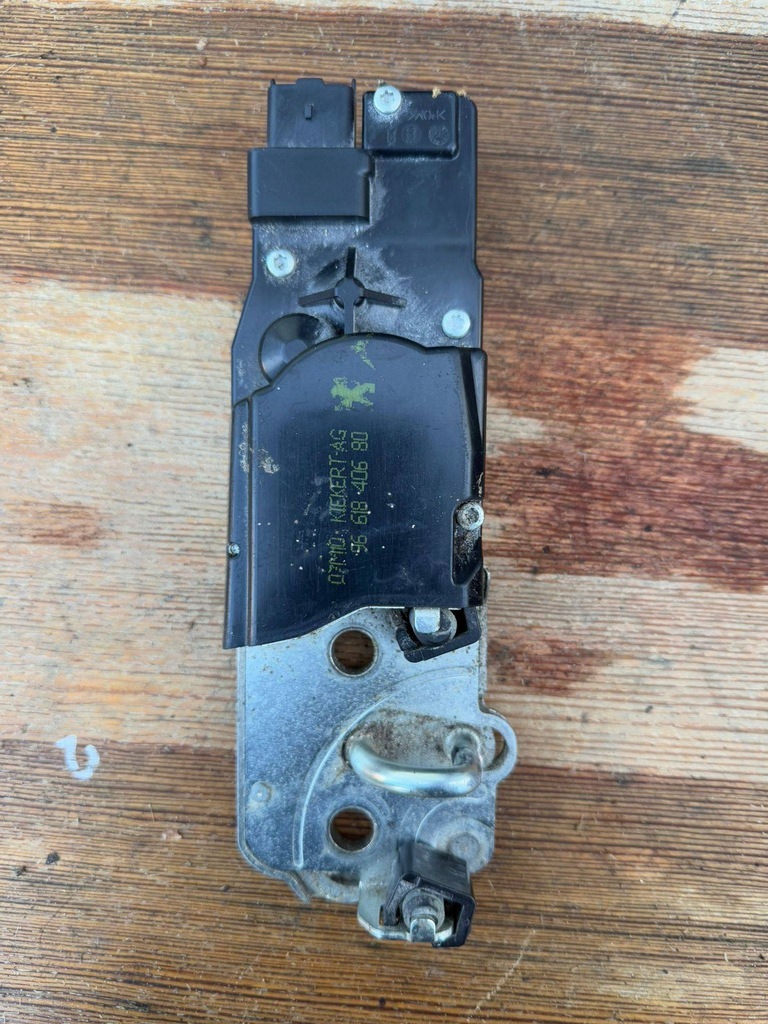 фото №1, C5 iii x7 замок доводчик крышки задний 9661840680