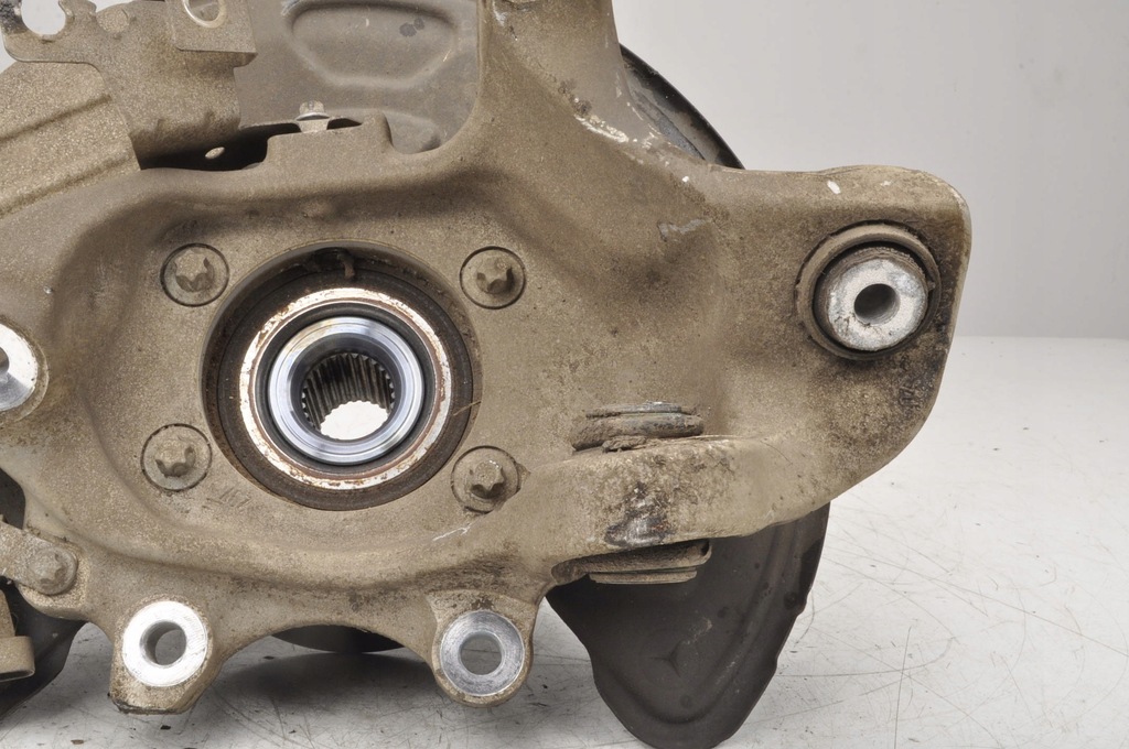 фото №6, Mercedes glc x253 2.0 16v 211km поворотний кулак лівий задня