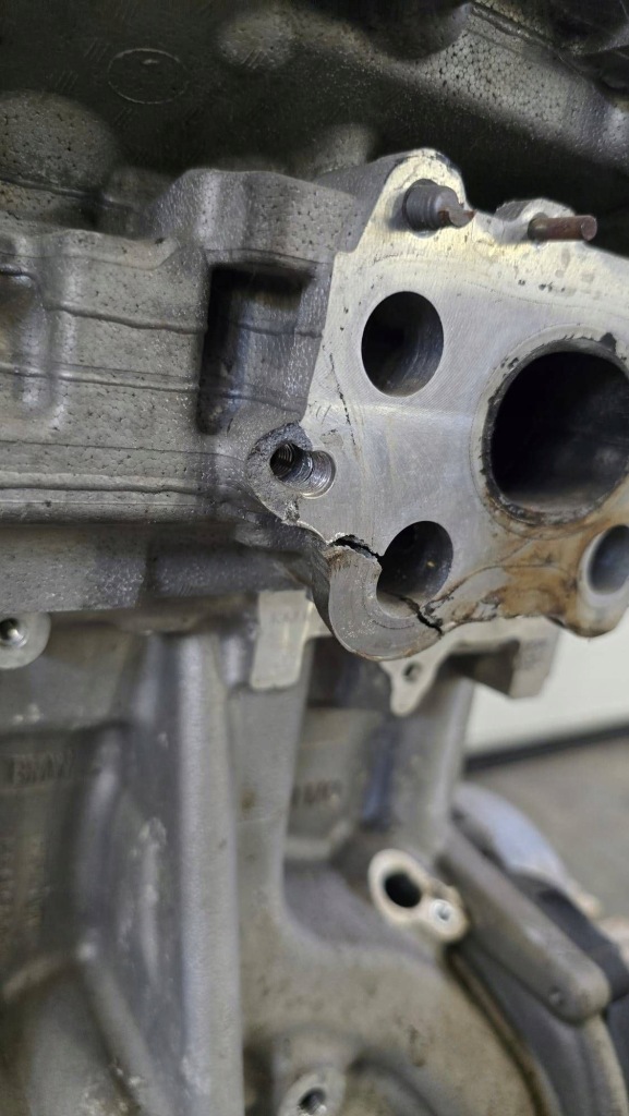 фото №8, Bmw 2 f46 1.5 бензин двигатель b38a