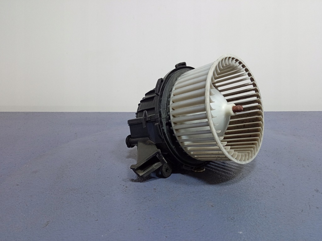 фото №1, Audi a4 s4 b8 повітродувка повітря обдув