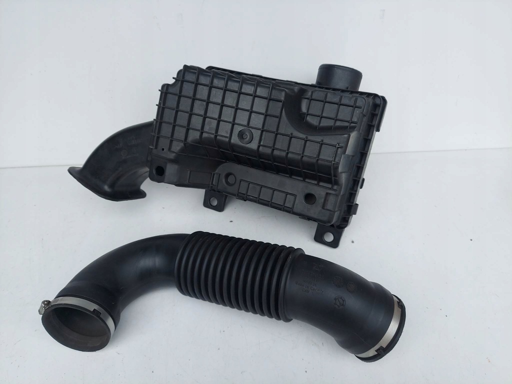 фото №6, Dodge ram 11- корпус труба фильтра воздуха