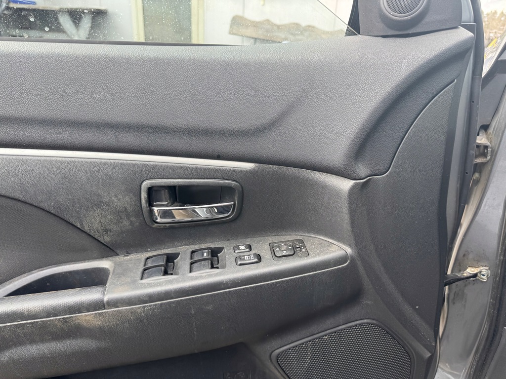 фото №9, Mitsubishi asx i комплект обшивка дверей дверь обшивки обшивка обивка