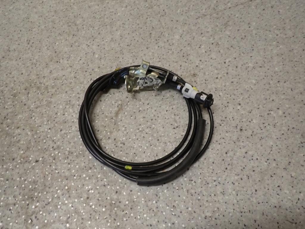 фото №1, Toyota corolla verso 04- трос крышка топлива