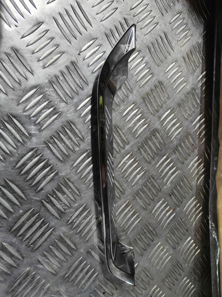 фото №1, Lexus lc lc500 lc500h молдинг бампера заднього задня dekor хром правий лівий