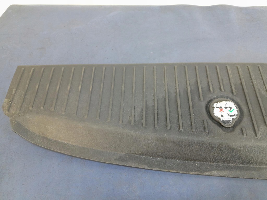 фото №4, Ford transit courier i молдинг багажника