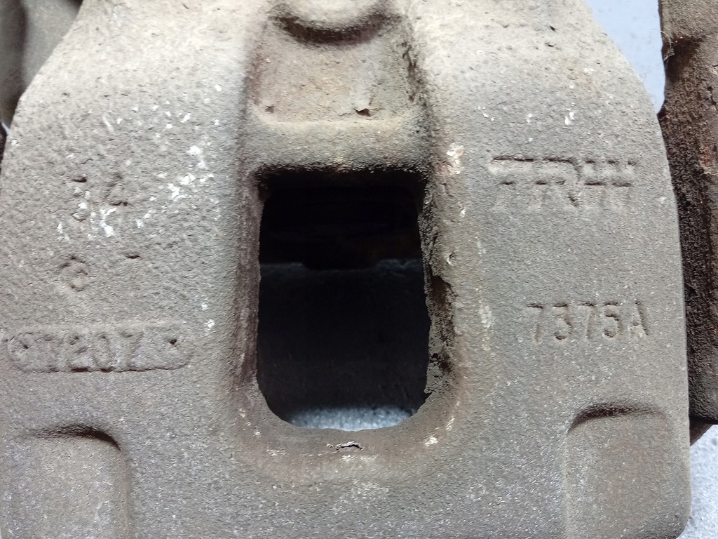 фото №7, Honda hr-v ii 1.5b суппорт задняя правый скоба