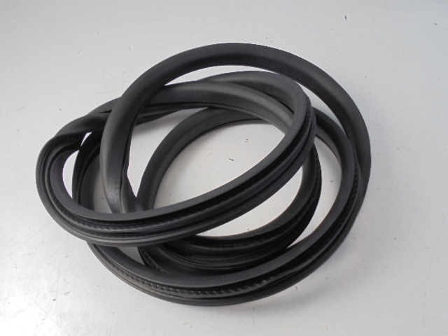 Купити Прокладка двері правий перед jaguar e-pace 19r