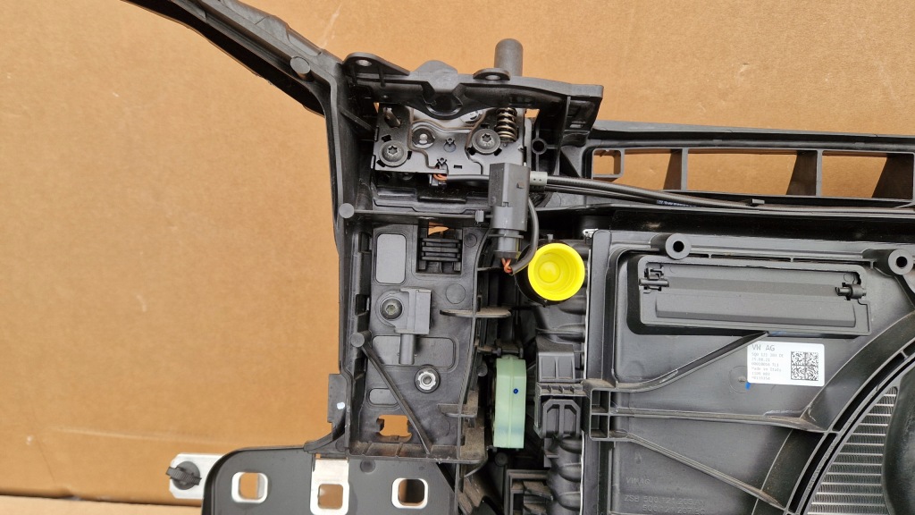 Ремень передний радиатор балка audi q3 рестайлинг  83a 1.5 tfsi 35 tfsi новый комплект Цена