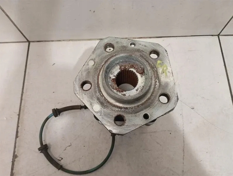 Ступиця передня права ferrari 197232 Ціна