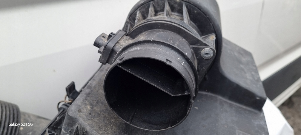 Корпус фільтра повітря crafter man 2.0 tdi 16477a-c Київ