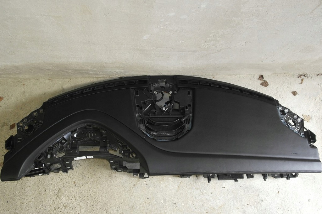 фото №3, Porsche taycan подушка безпеки ремені панель приладів консоль панель приладів pulpit полиця