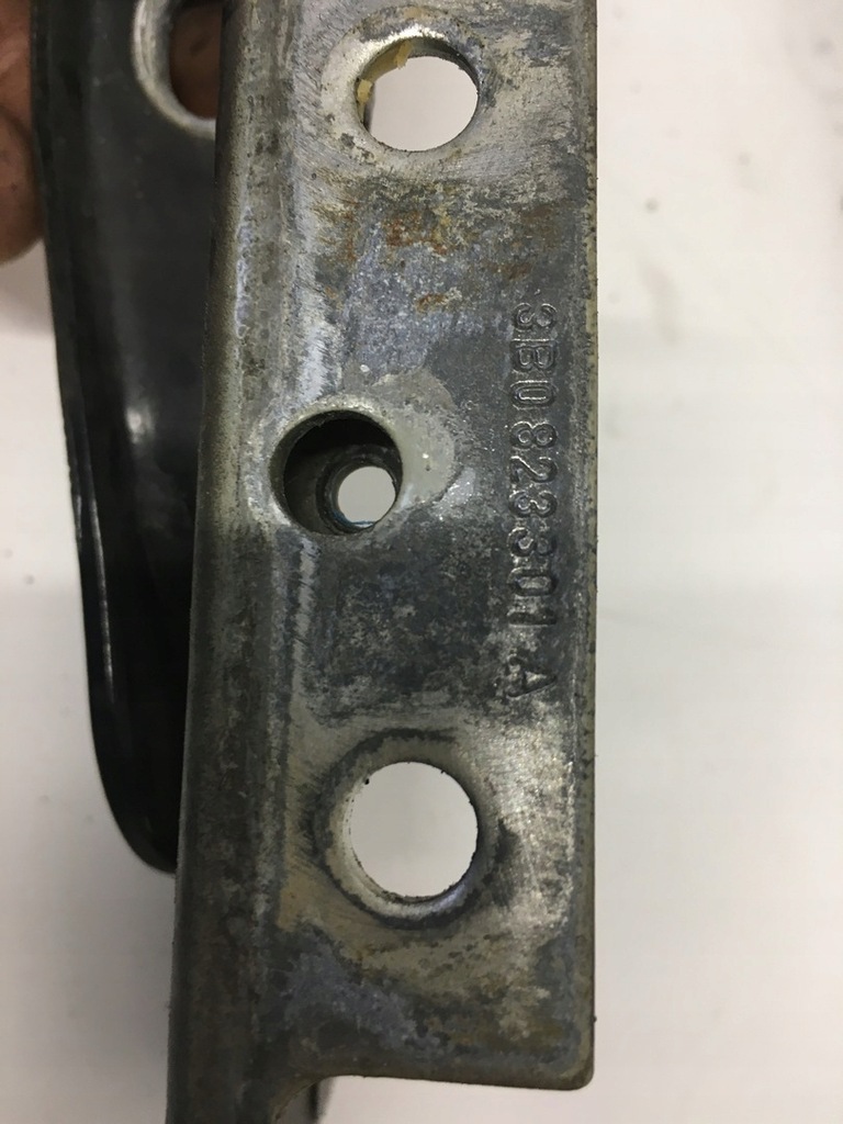 фото №10, Vw passat b5 петля капот левый правый 3b0823301a 3b0823302a