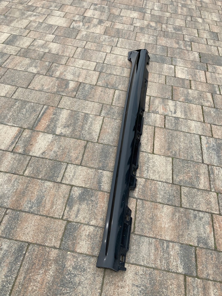 фото №1, Audi оригинальный номер 8w8853859 молдинг порог