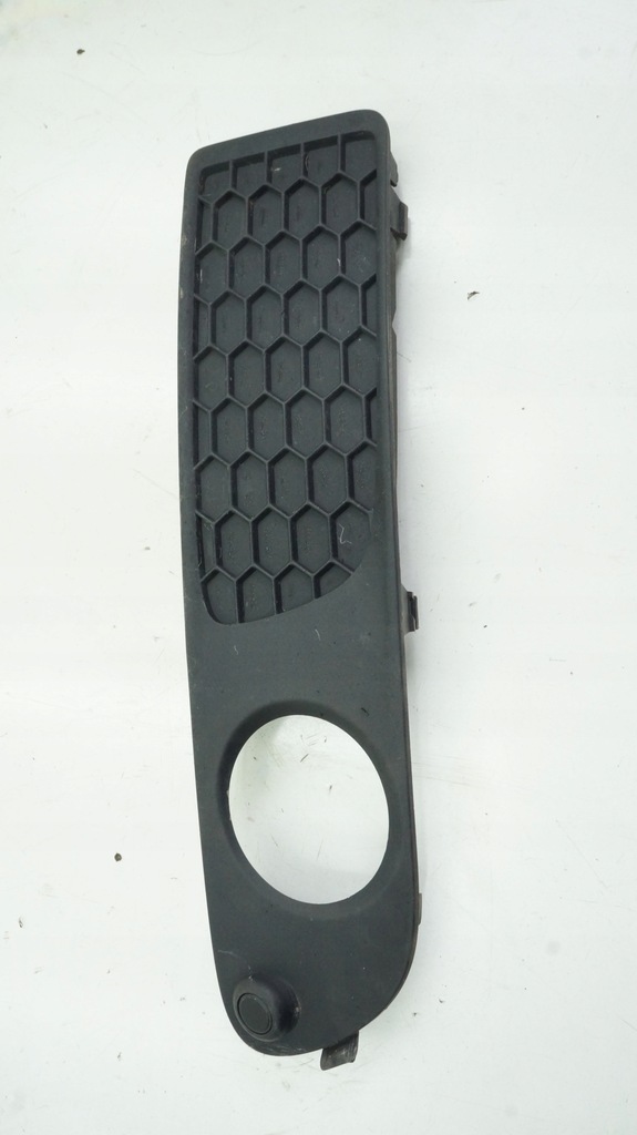 фото №1, Volvoramka решітка протитуманної фари права s80 ii 30744115