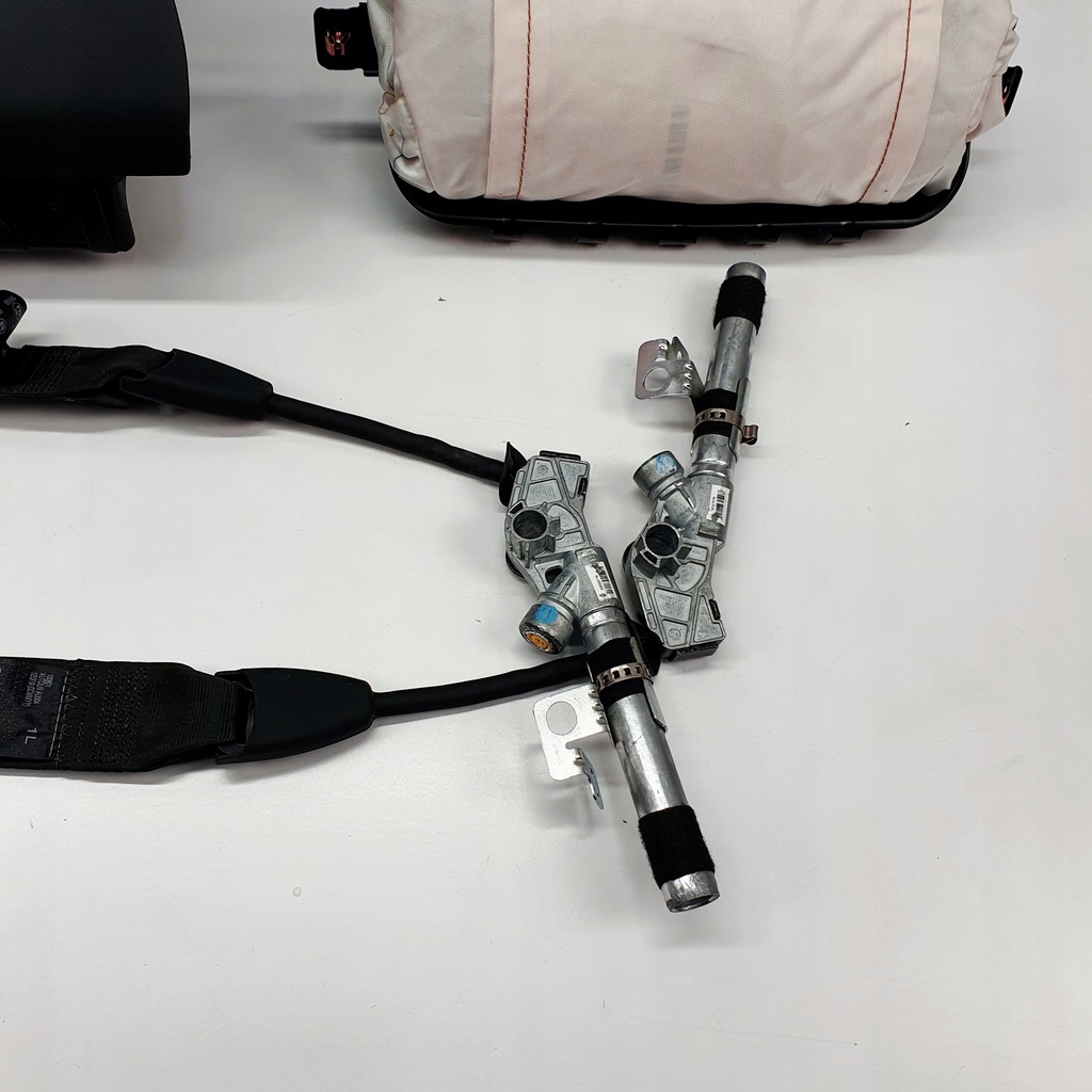 фото №10, Mustang панель приладів консоль подушки безпеки ремені подушка безпеки