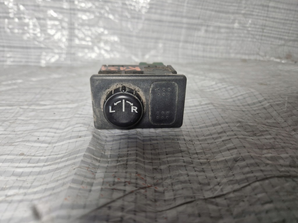 фото №1, Cabstar maxity 07- переключатель регулировки зеркало