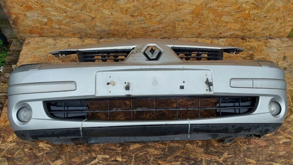 Купити Бампер передній перед renault laguna 2 ii lift омивачі ксенон сріблястий