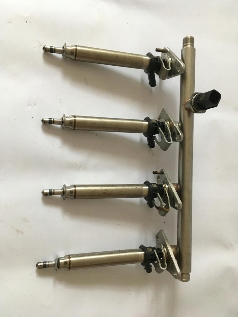 Купить Молдинг впрыскная mercedes a-klasa w177 amg 2.0t