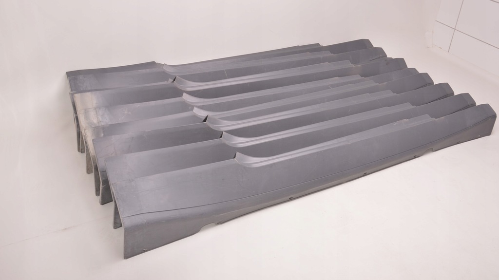 фото №10, Maserati granturismo молдинг накладка порог правая